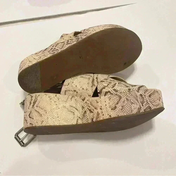 Amuse Society x Matisse runaway platform - Picture 8 of 9